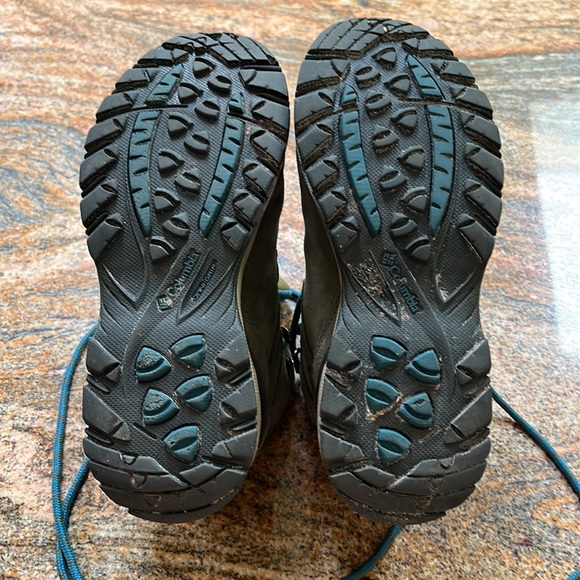 Columbia Newton Ridge plus waterproof amped hiking boots. Women’s sz 8. - Picture 3 of 5